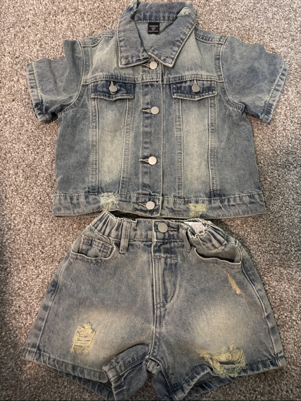 SHEIN Light Blue Distressed Kids Denim Jacket & Shorts Set